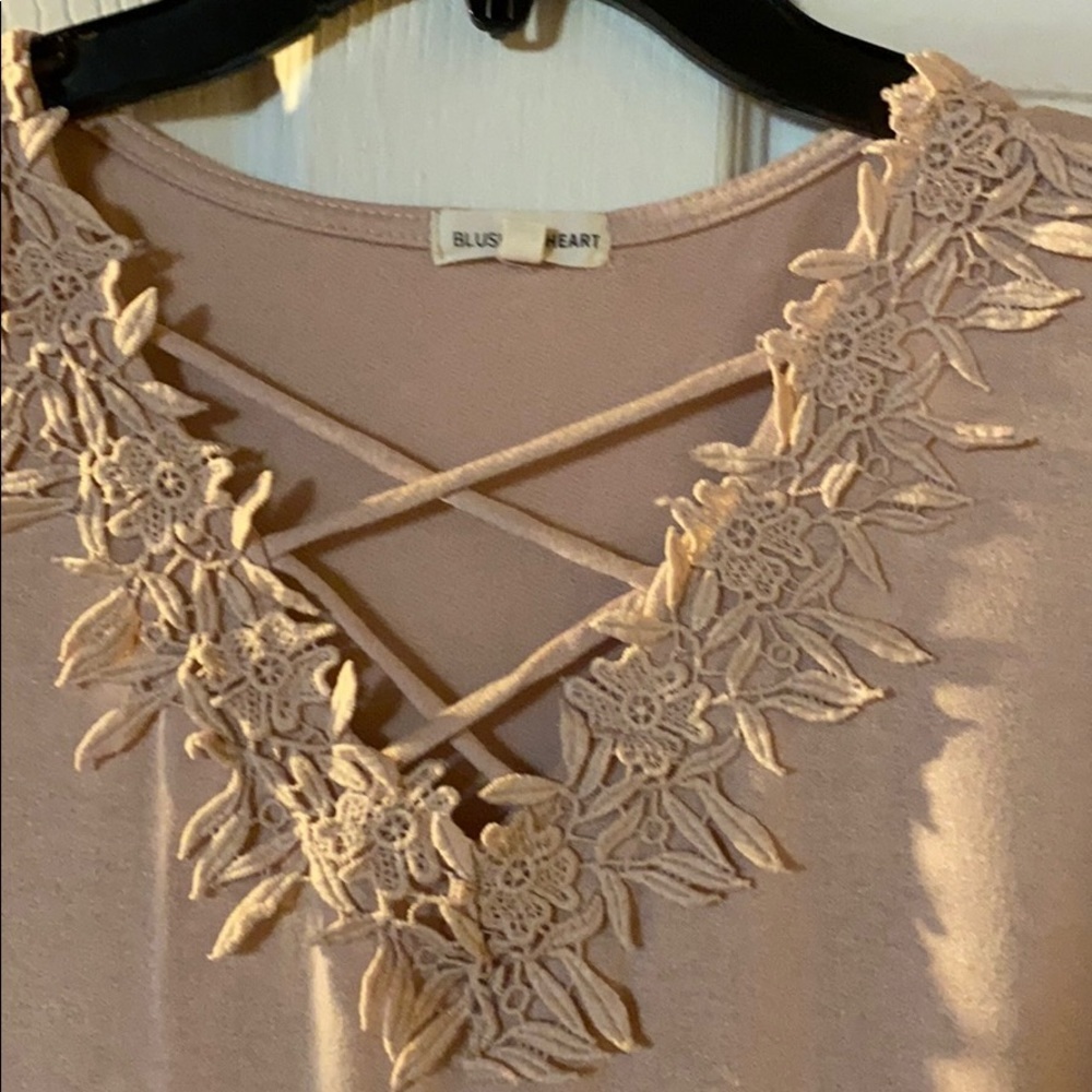 Blushing heart tunic gold pink blouse size-S - Picture 2 of 4